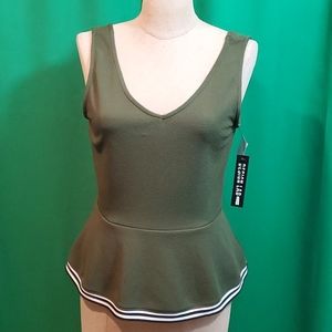 Peplum sleeveless shirt